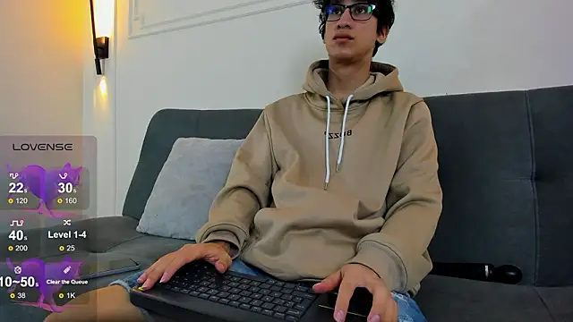 Cum hunters online show from February 2026 03:14:02 AM