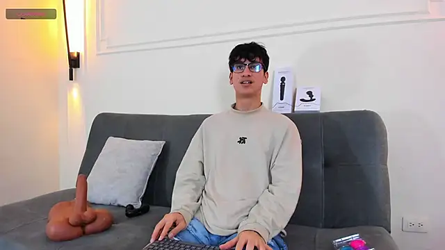 Cum hunters online show from November 2025 03:18:01 AM