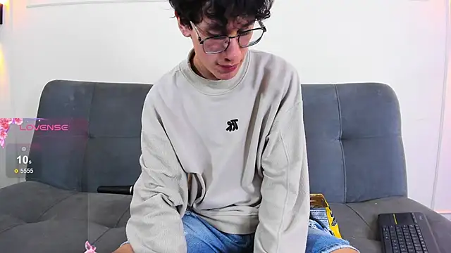 Cum hunters online show from May 2026 03:03:02 AM