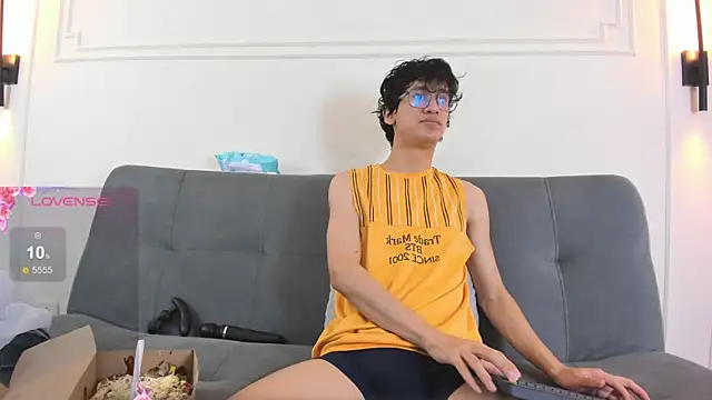 Snapshot of Cum_hunters chatting on July 2026 03:23:01 AM Cum hunters online show from July 2026 03:23:01 AM
