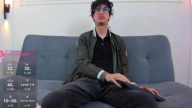 Snapshot of Cum_hunters chatting on June 2026 03:15:01 AM Cum hunters online show from June 2026 03:15:01 AM