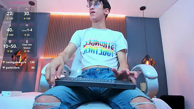 Cum hunters online show from September 2025 03:32:02 AM
