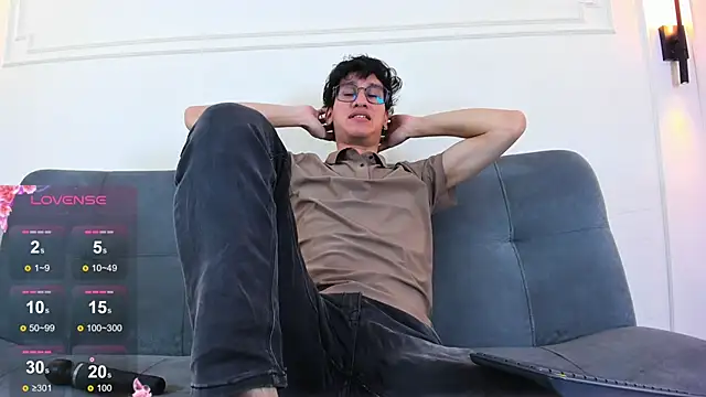 Cum hunters online show from May 2026 03:23:01 AM