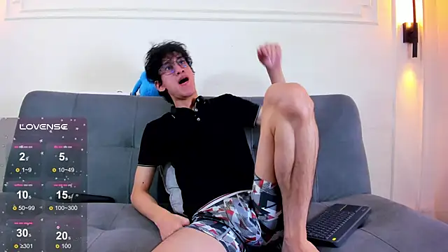 Snapshot of Cum_hunters chatting on July 2026 03:37:01 AM Cum hunters online show from July 2026 03:37:01 AM