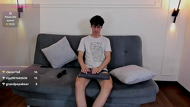 Cum hunters online show from October 2025 03:40:01 AM