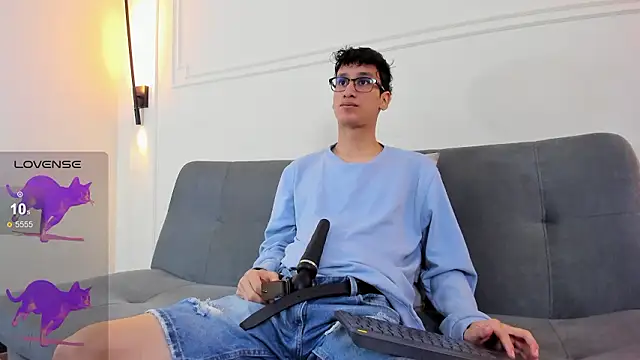 Cum hunters online show from March 2026 03:19:01 AM