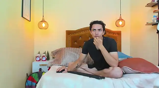 Snapshot of Uzcategui_addams chatting on January 2025 12:49:02 PM Uzcategui addams online show from January 2025 12:49:02 PM