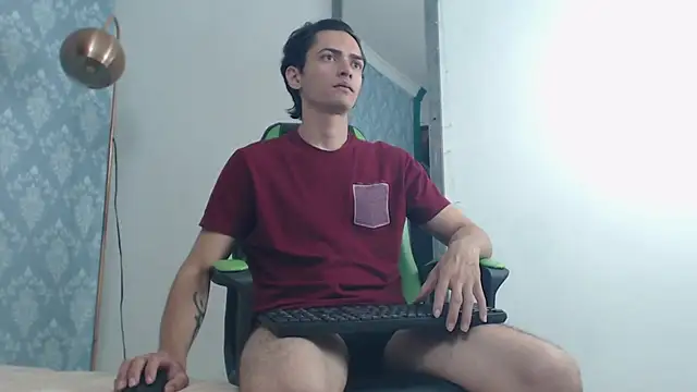 Snapshot of Uzcategui_addams chatting on January 2025 12:29:02 PM Uzcategui addams online show from January 2025 12:29:02 PM