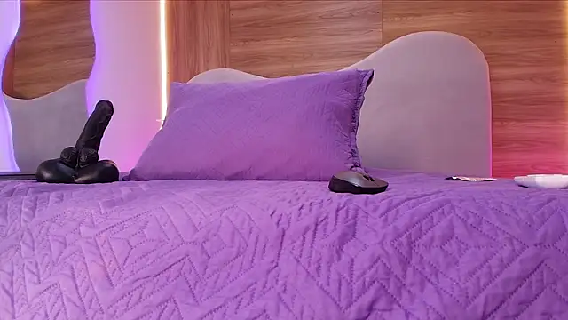 Auroraa miller online show from February 2026 03:08:01 AM