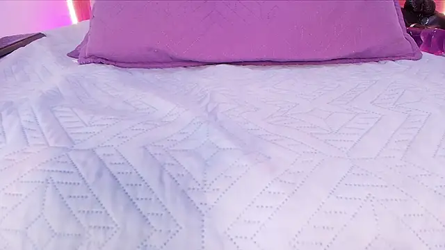 Auroraa miller online show from February 2026 06:26:01 AM