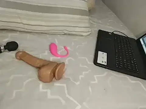 Chandy012 online show from November 2025 01:16:02 PM