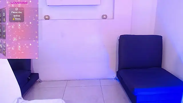 AishaHil online show from February 2025 03:03:01 PM