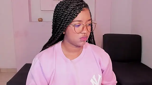 AishaHil online show from January 2025 12:17:02 PM