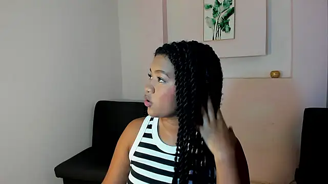 AishaHil online show from January 2025 12:18:01 PM