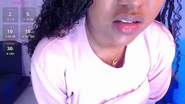 AishaHil online show from February 2025 12:03:02 PM