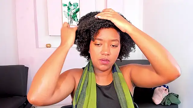 AishaHil online show from January 2025 12:05:02 PM