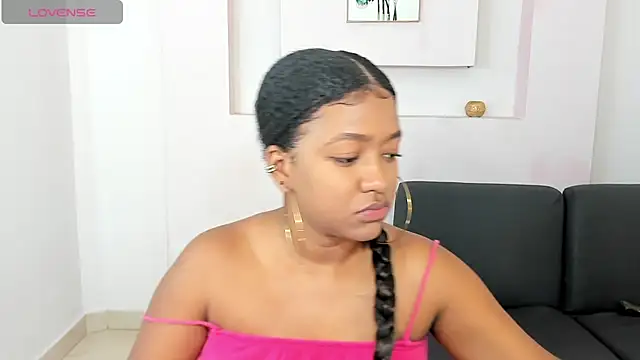 AishaHil online show from February 2025 11:53:01 AM