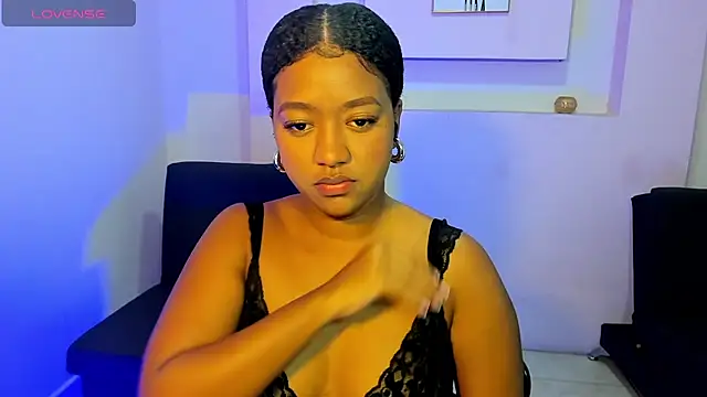 AishaHil online show from February 2025 12:02:02 PM