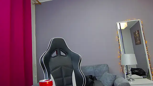 Snapshot of Eva_Lovvia_ chatting on February 2025 08:38:02 PM Eva Lovvia  online show from February 2025 08:38:02 PM