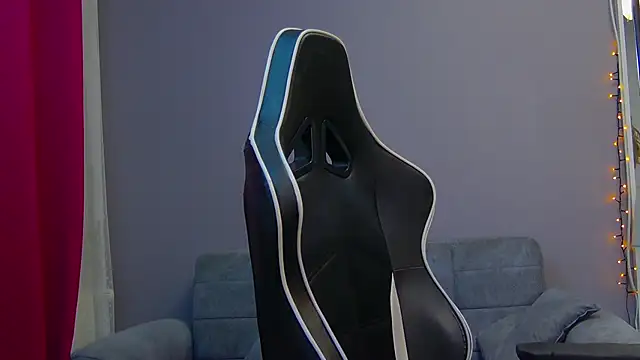 Snapshot of Eva_Lovvia_ chatting on February 2025 07:52:01 PM Eva Lovvia  online show from February 2025 07:52:01 PM