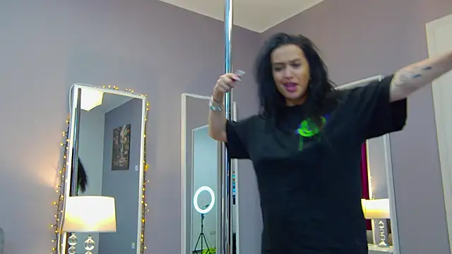 Snapshot of Eva_Lovvia_ chatting on February 2025 01:46:02 AM Eva Lovvia  online show from February 2025 01:46:02 AM