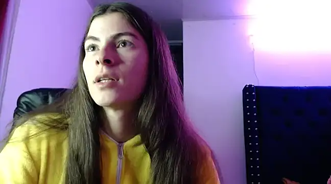 Snapshot of MARIELSINS_AND_DAIKIJACK chatting on February 2025 01:22:01 AM MARIELSINS AND DAIKIJACK online show from February 2025 01:22:01 AM