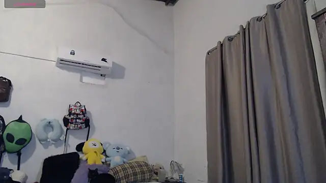 Snapshot of MARIELSINS_AND_DAIKIJACK chatting on October 2025 10:33:02 PM MARIELSINS AND DAIKIJACK online show from October 2025 10:33:02 PM