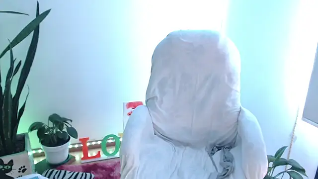 Snapshot of samy_love35 chatting on October 2025 07:04:01 PM samy love35 online show from October 2025 07:04:01 PM