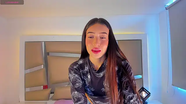 Snapshot of Princess_tokyo chatting on January 2025 12:39:01 PM Princess tokyo online show from January 2025 12:39:01 PM