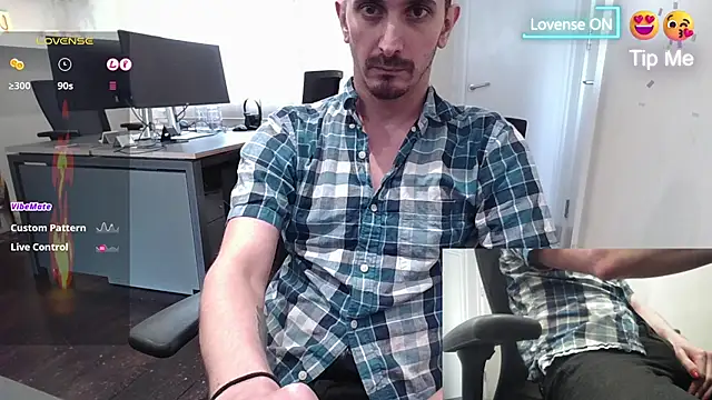 Snapshot of riffraphboi chatting on October 2025 10:38:01 AM riffraphboi online show from October 2025 10:38:01 AM