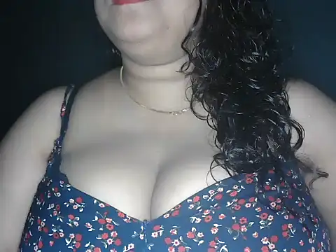 Snapshot of kissingcurvy chatting on October 2025 07:10:02 AM kissingcurvy online show from October 2025 07:10:02 AM
