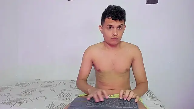 CoupleTwink12 online show from April 2026 09:50:01 PM