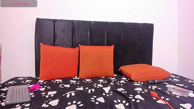 CoupleTwink12 online show from October 2025 03:00:01 AM