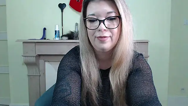 kamilalova online show from April 2026 02:12:02 PM