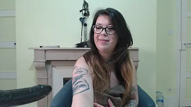 kamilalova online show from February 2025 02:16:01 PM