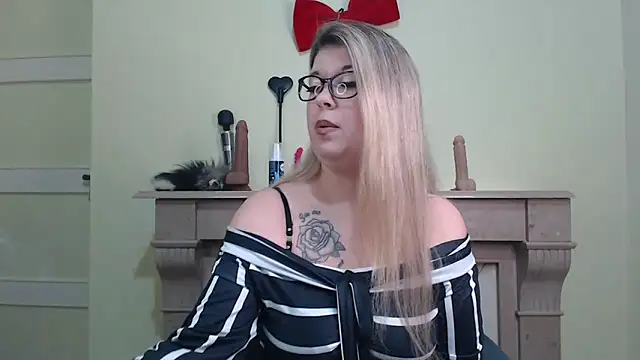 kamilalova online show from March 2026 01:15:01 PM