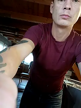 Snapshot of EngagingEvidence25 chatting on November 2025 12:43:01 PM EngagingEvidence25 online show from November 2025 12:43:01 PM