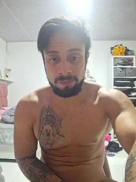 davidcr89 online show from April 2026 05:37:01 PM