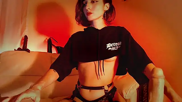 Snapshot of MistressLacey chatting on February 2026 12:00:02 AM MistressLacey online show from February 2026 12:00:02 AM