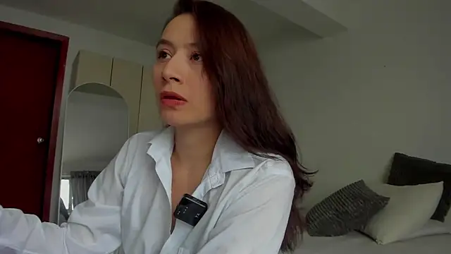 Andrewine89 online show from November 2025 08:34:01 PM