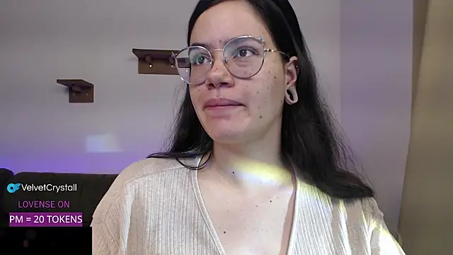 crystalll room online show from November 2025 04:16:02 AM