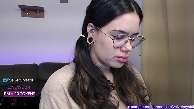 crystalll room online show from November 2025 01:39:02 AM