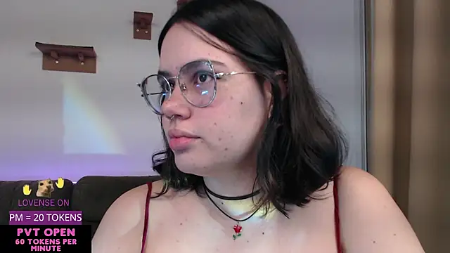 crystalll room online show from May 2026 12:51:02 AM