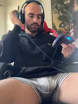 Snapshot of darkdesire_01 chatting on January 2025 01:25:02 PM darkdesire 01 online show from January 2025 01:25:02 PM