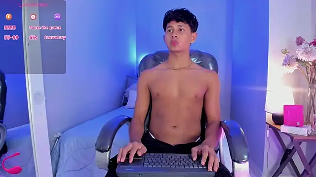 Snapshot of Dawn16_ chatting on December 2025 09:03:02 PM Dawn16 online show from December 2025 09:03:02 PM