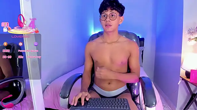 Snapshot of Dawn16_ chatting on November 2025 09:48:02 PM Dawn16 online show from November 2025 09:48:02 PM