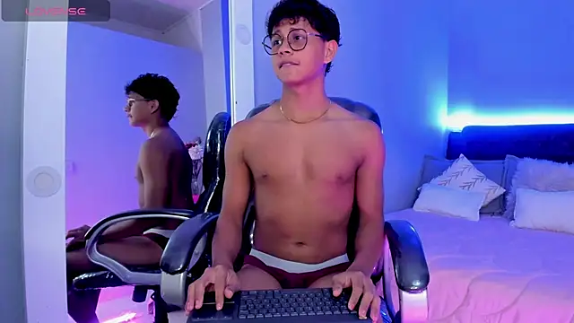 Snapshot of Dawn16_ chatting on November 2025 08:42:02 PM Dawn16 online show from November 2025 08:42:02 PM