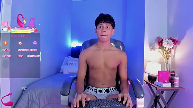 Dawn16  online show from December 2025 09:30:02 PM