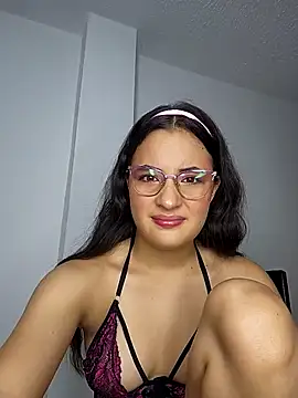 Snapshot of baaby-miiaa chatting on February 2025 03:18:02 AM baaby-miiaa online show from February 2025 03:18:02 AM