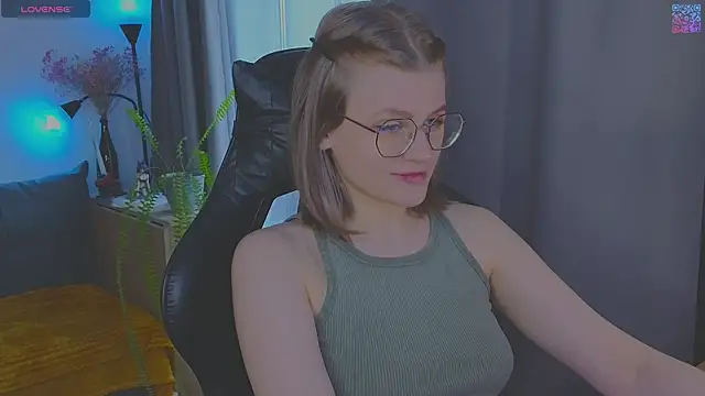  JessieVibes online show from April 2026 01:39:02 PM